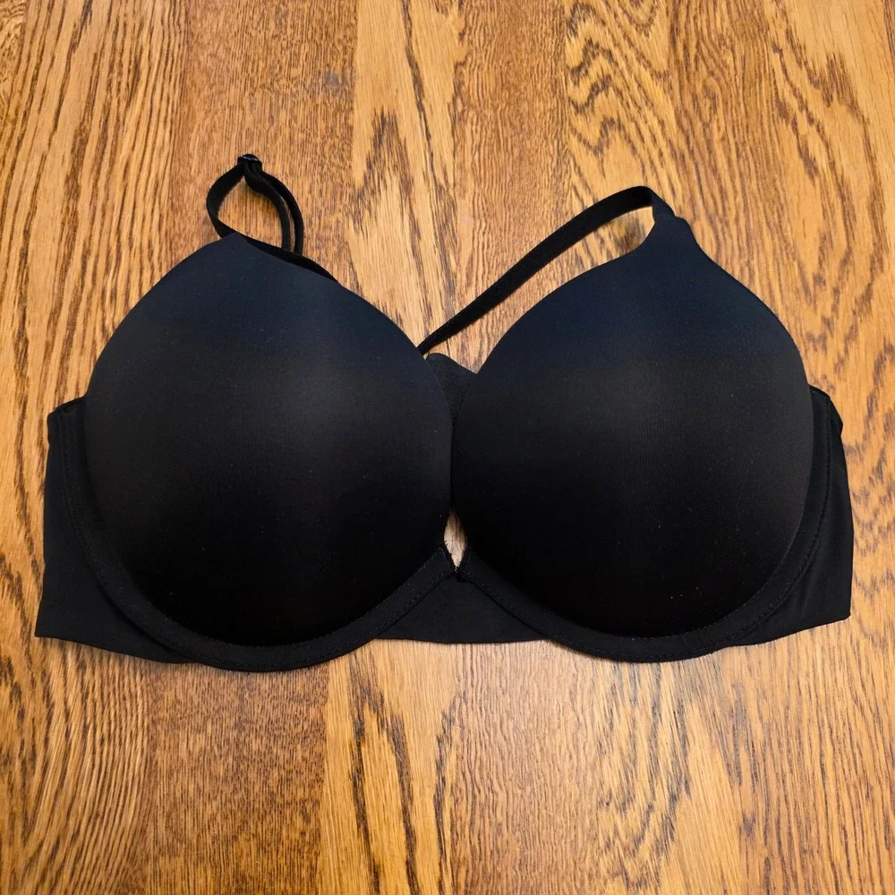 Victoria's Secret‎ 34D Padded Push up Bra Smooth Molded Cups Black Underwire